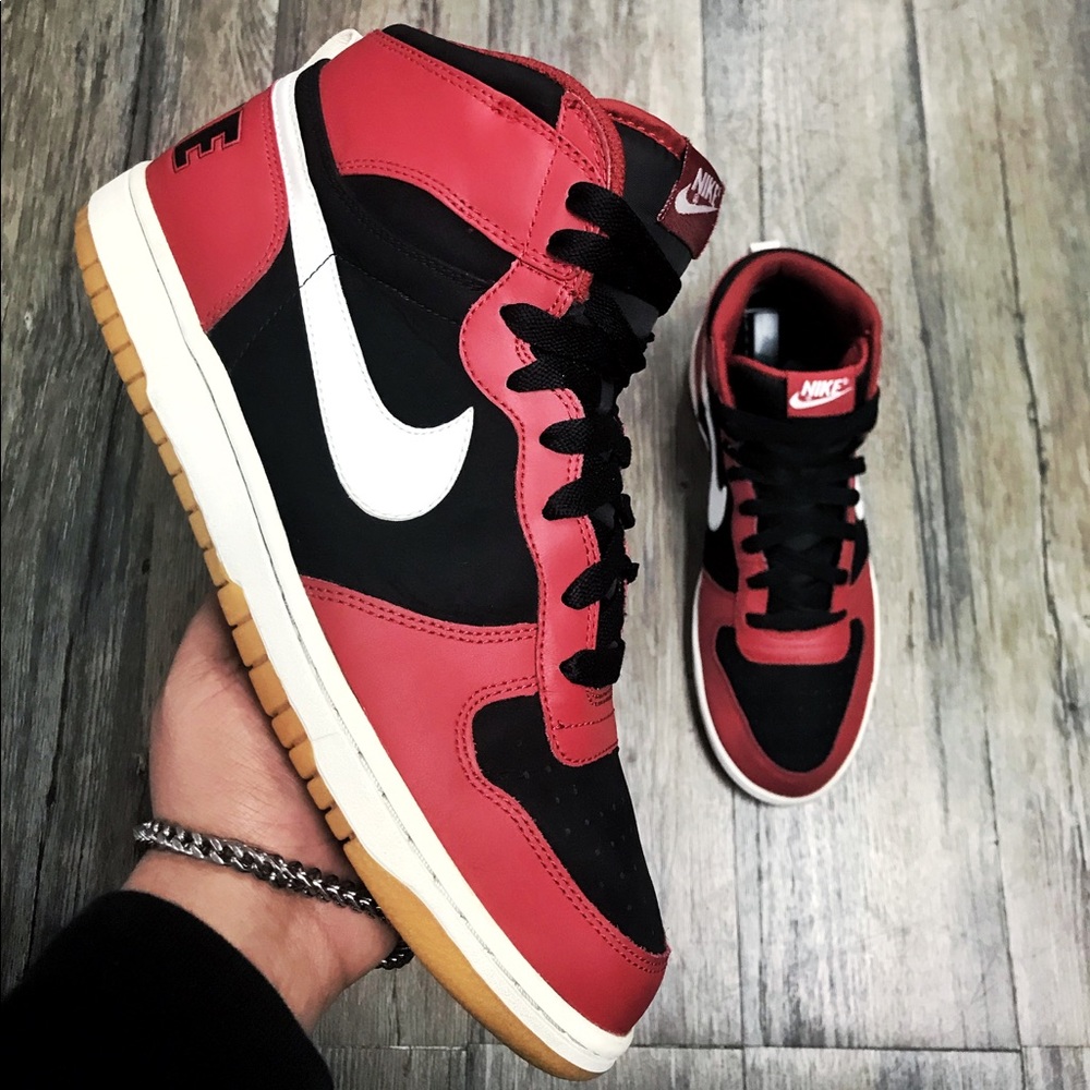 Rare Nike Big Nike High Sz 11.5 Bred Chicago Bulls